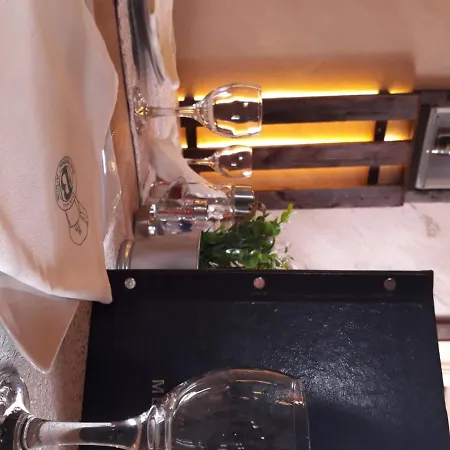 Bebinac Nocleg ze śniadaniem 4*